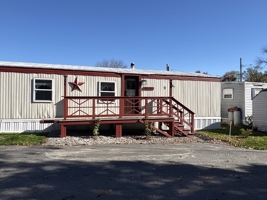 557 Southwest Cutoff, Unit 17 Worcester, MA 01607 - Photo 1 of 19