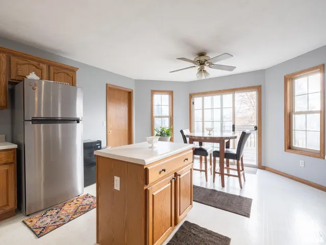 $325,000 | 2215 County Road 600 North, Secor, IL 61771