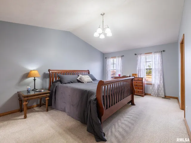 $325,000 | 2215 County Road 600 North, Secor, IL 61771