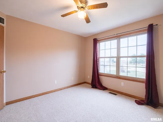 $325,000 | 2215 County Road 600 North, Secor, IL 61771