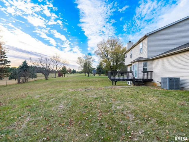 $325,000 | 2215 County Road 600 North, Secor, IL 61771