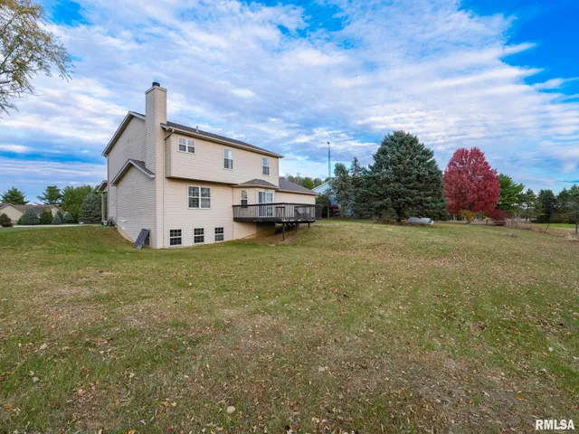 $325,000 | 2215 County Road 600 North, Secor, IL 61771