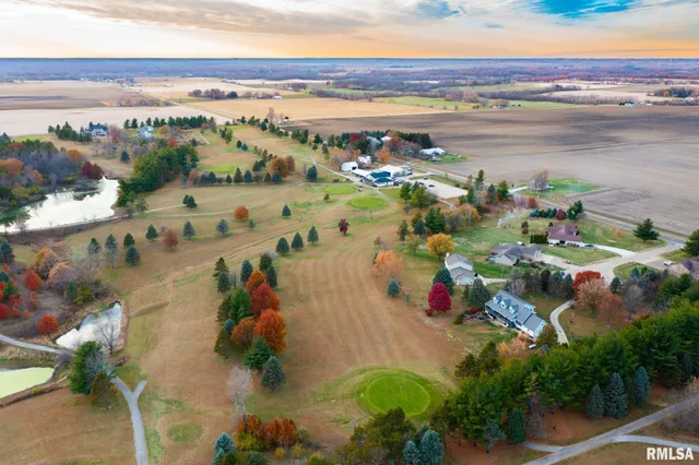 $325,000 | 2215 County Road 600 North, Secor, IL 61771