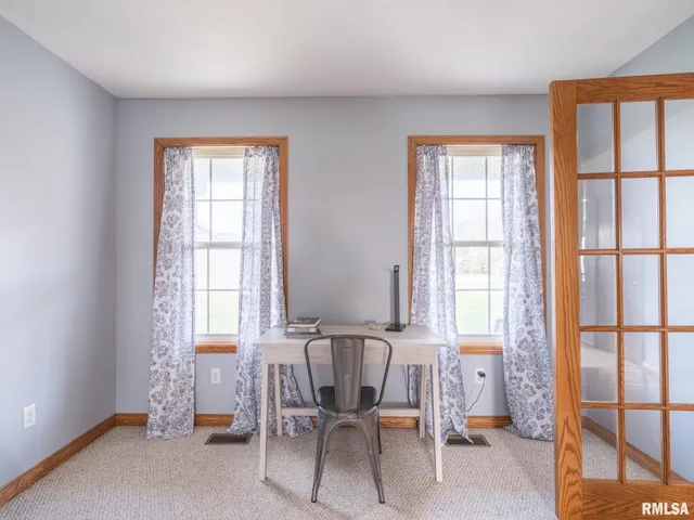 $325,000 | 2215 County Road 600 North, Secor, IL 61771