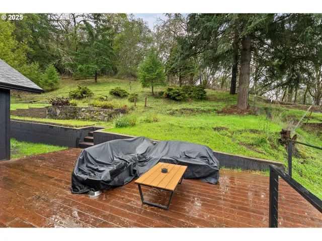 $322,000 | 1303 Southeast Strong Avenue, Roseburg, OR 97470