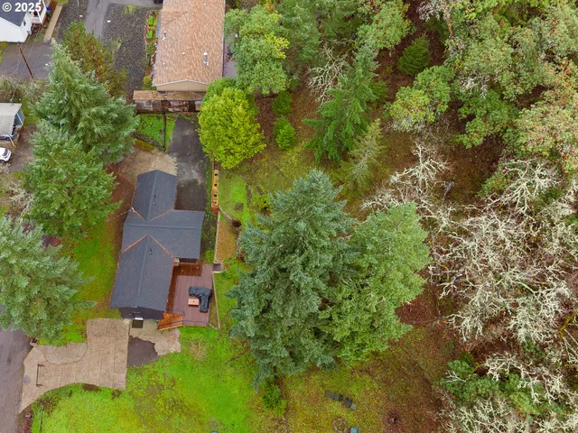 $322,000 | 1303 Southeast Strong Avenue, Roseburg, OR 97470