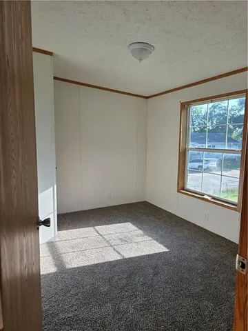 $435,000 | 8215 Schell Road, Pleasant Valley, MO 64068