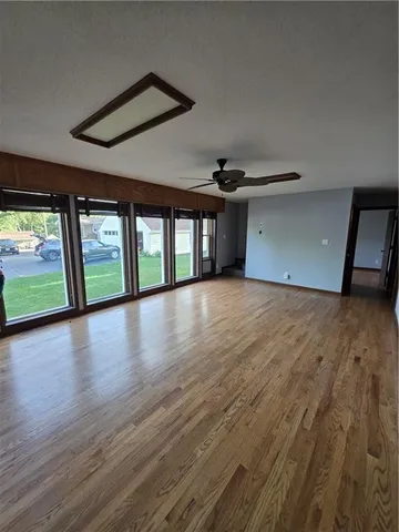 $435,000 | 8215 Schell Road, Pleasant Valley, MO 64068