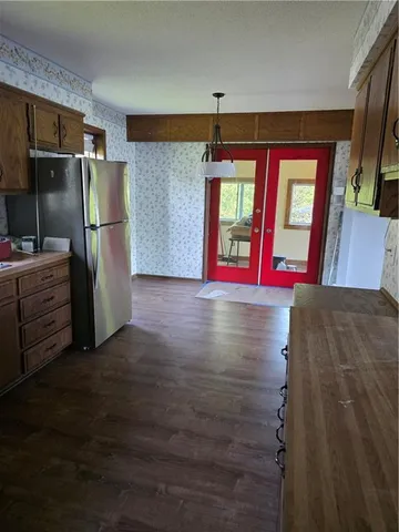 $435,000 | 8215 Schell Road, Pleasant Valley, MO 64068