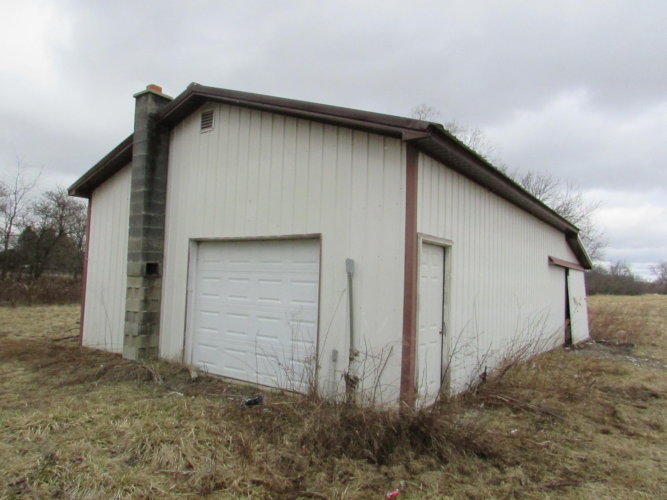 6077 Hibbard Road Corunna, MI 48817 - Photo 13 of 35