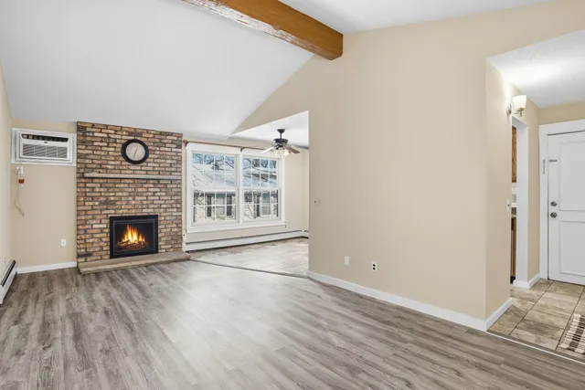 $149,000 | 810 Old Settlers Trail, Unit 5, Hopkins, MN 55343