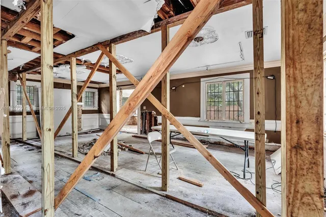 a view of outdoor space yard and patio