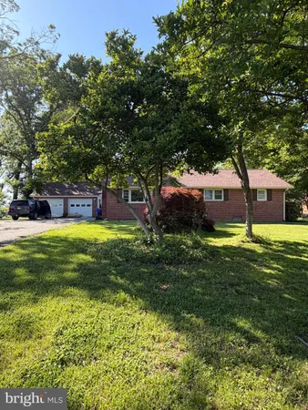 $575,000 | 7052 Linganore Road, Frederick, MD 21701