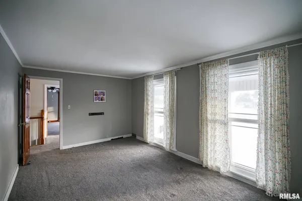 $369,900 | 6024 Knoxville Avenue, Peoria, IL 61614