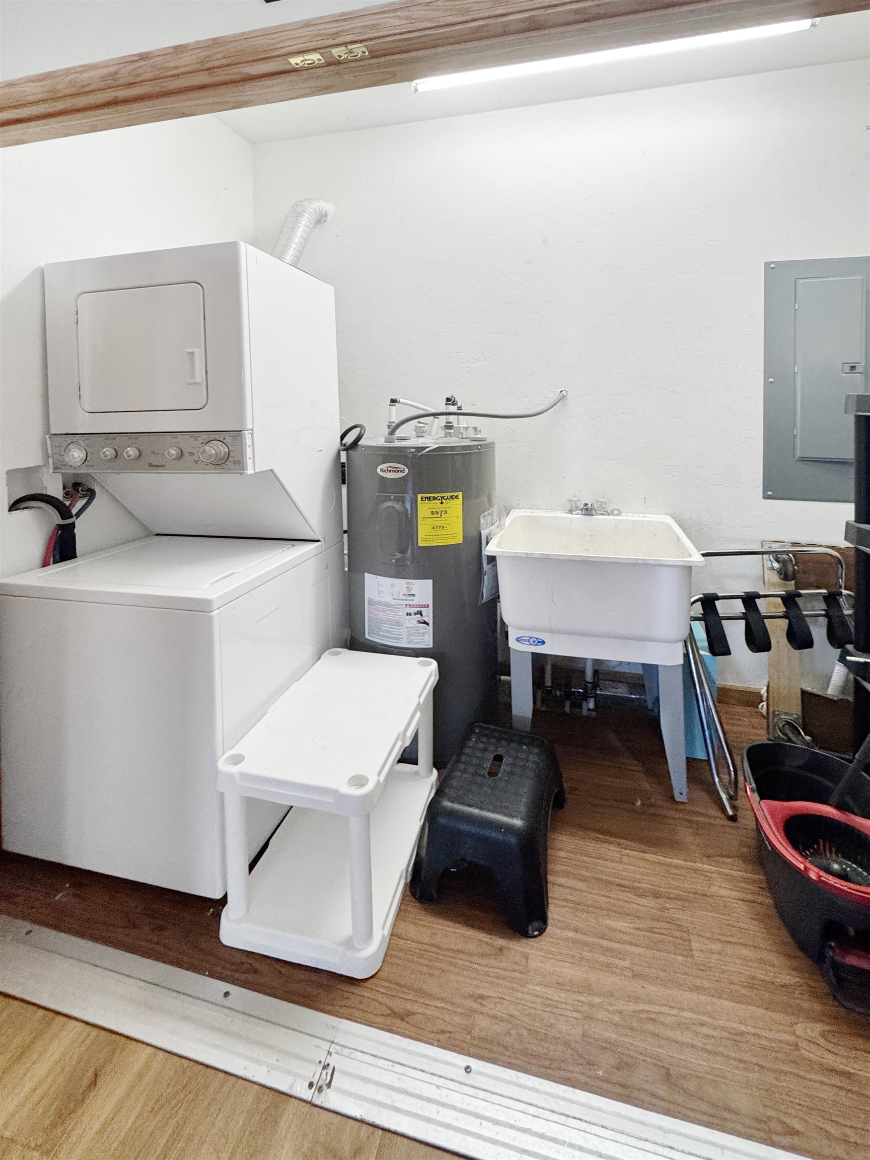 W7840 Airport Road Crivitz, WI 54114 - Photo 12 of 18