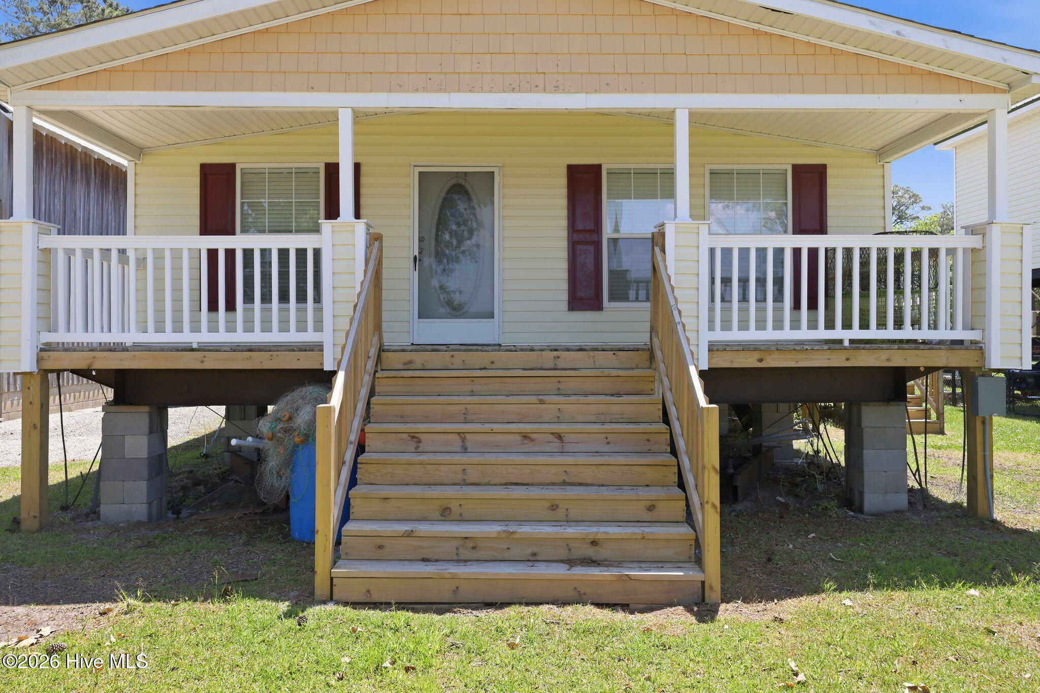 185 Barnes-foster Loop Road Belhaven, NC 27810 - Photo 1 of 52 22-web-or-mls-IMG_0007 (1)
