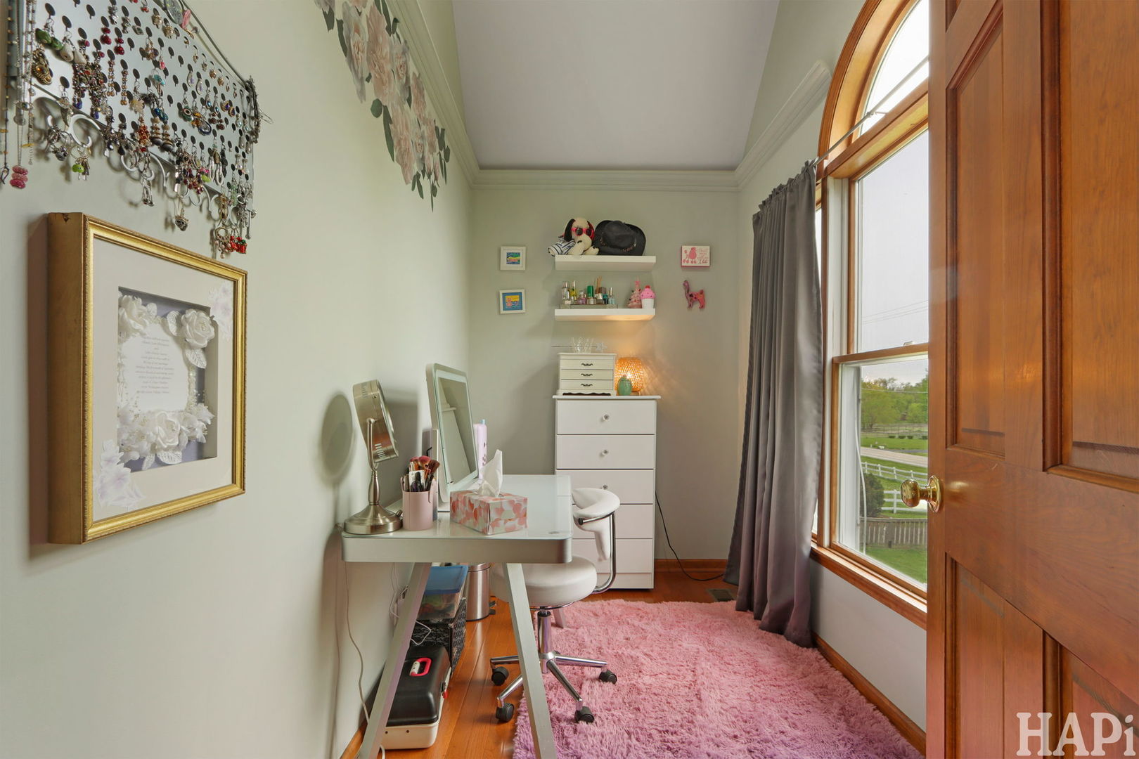 10N775 Muirhead Road Elgin, IL 60124 - Photo 18 of 45 Gallery Image 18
