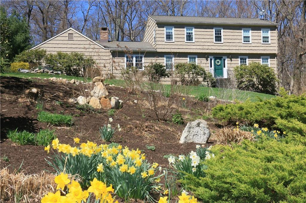 39 Paugussett Road Newtown, CT 06482 - Photo 1 of 1