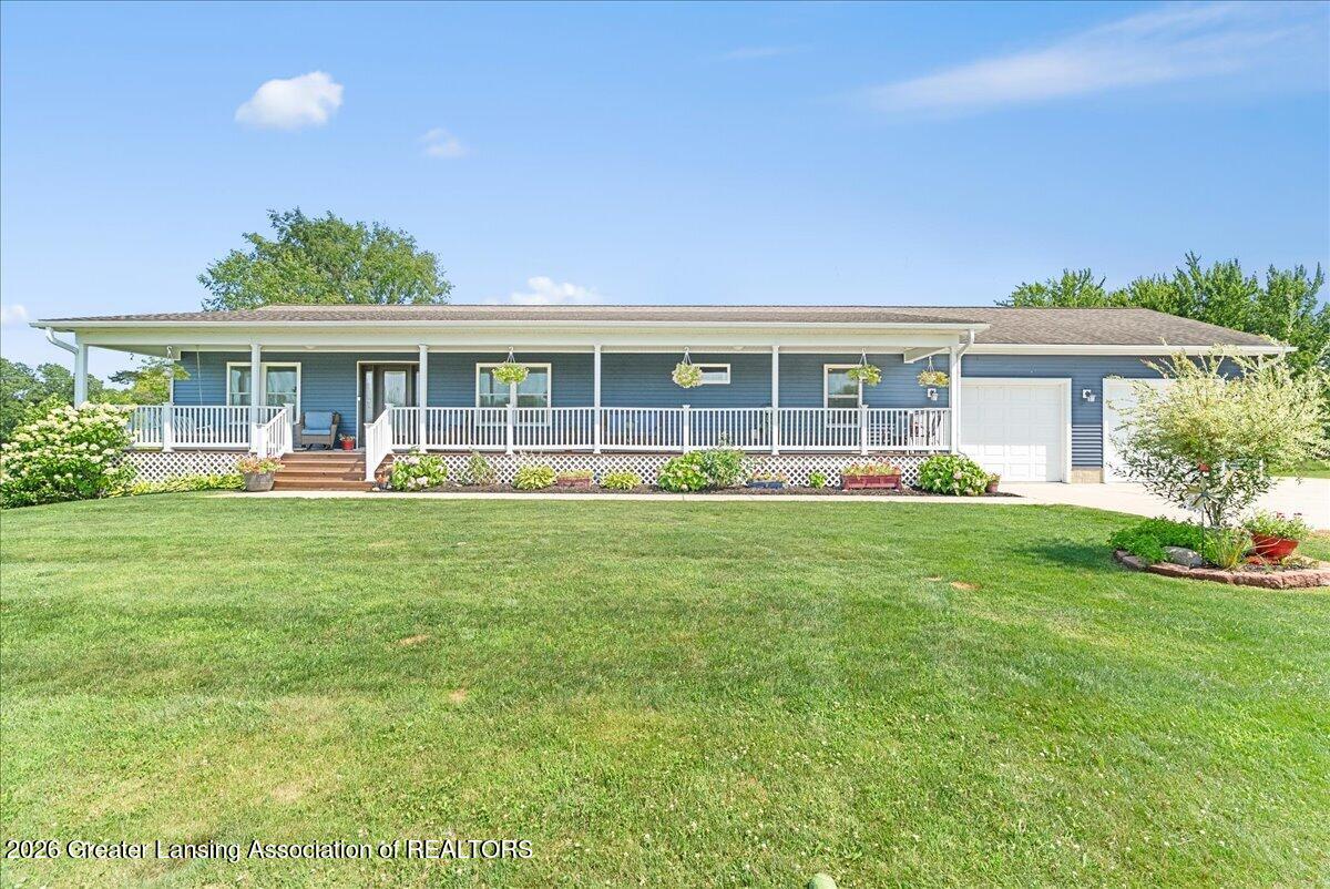 13811 Shaftsburg Road Perry, MI 48872 - Photo 2 of 37 02-Media Jett - 54