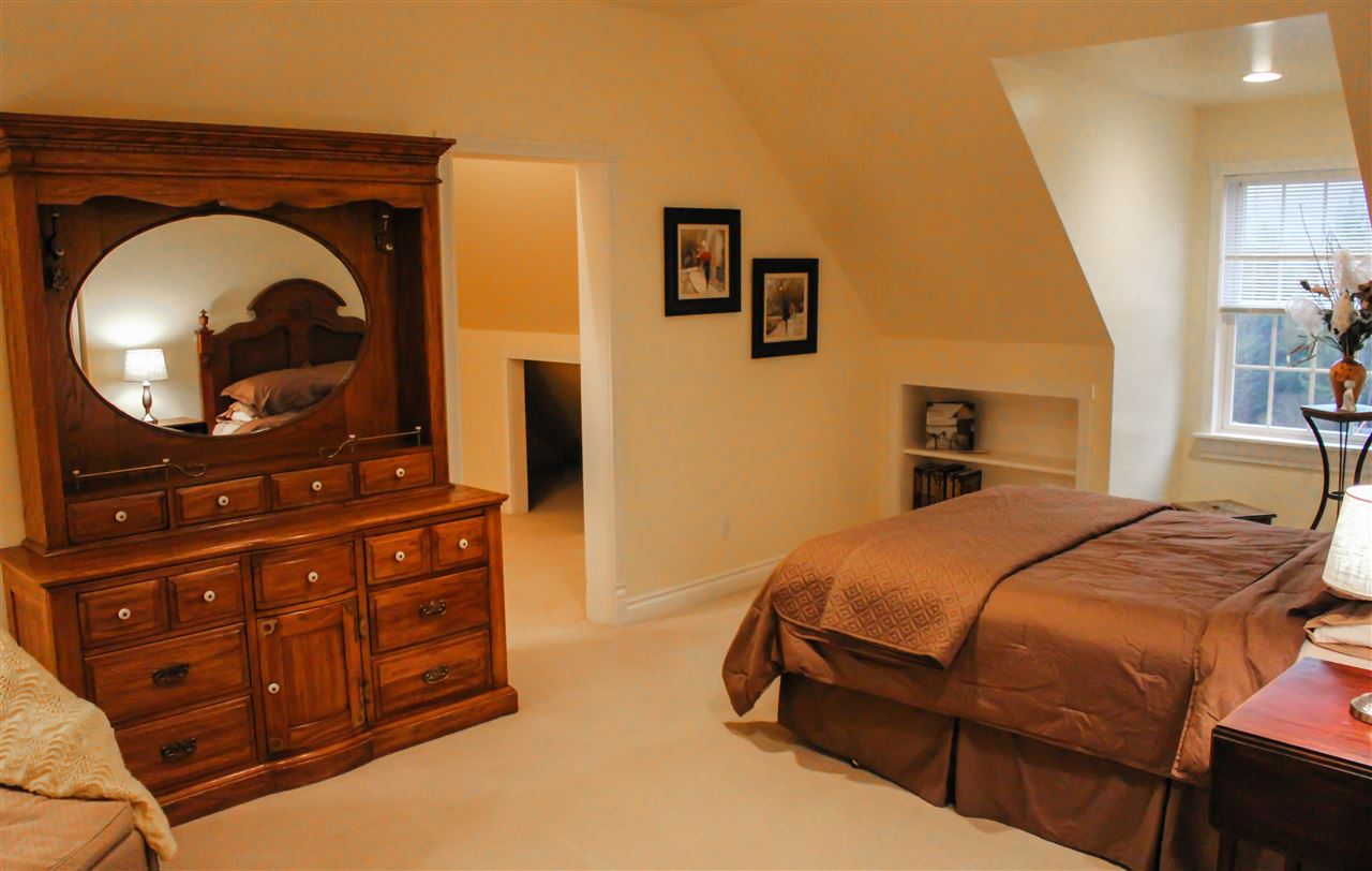 9090 South Coleman Road Maple City, MI 49664 - Photo 32 of 78 1829147-33.JPG