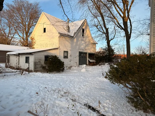 $75,000 | 319 West Washington Street, Clinton, IL 61727