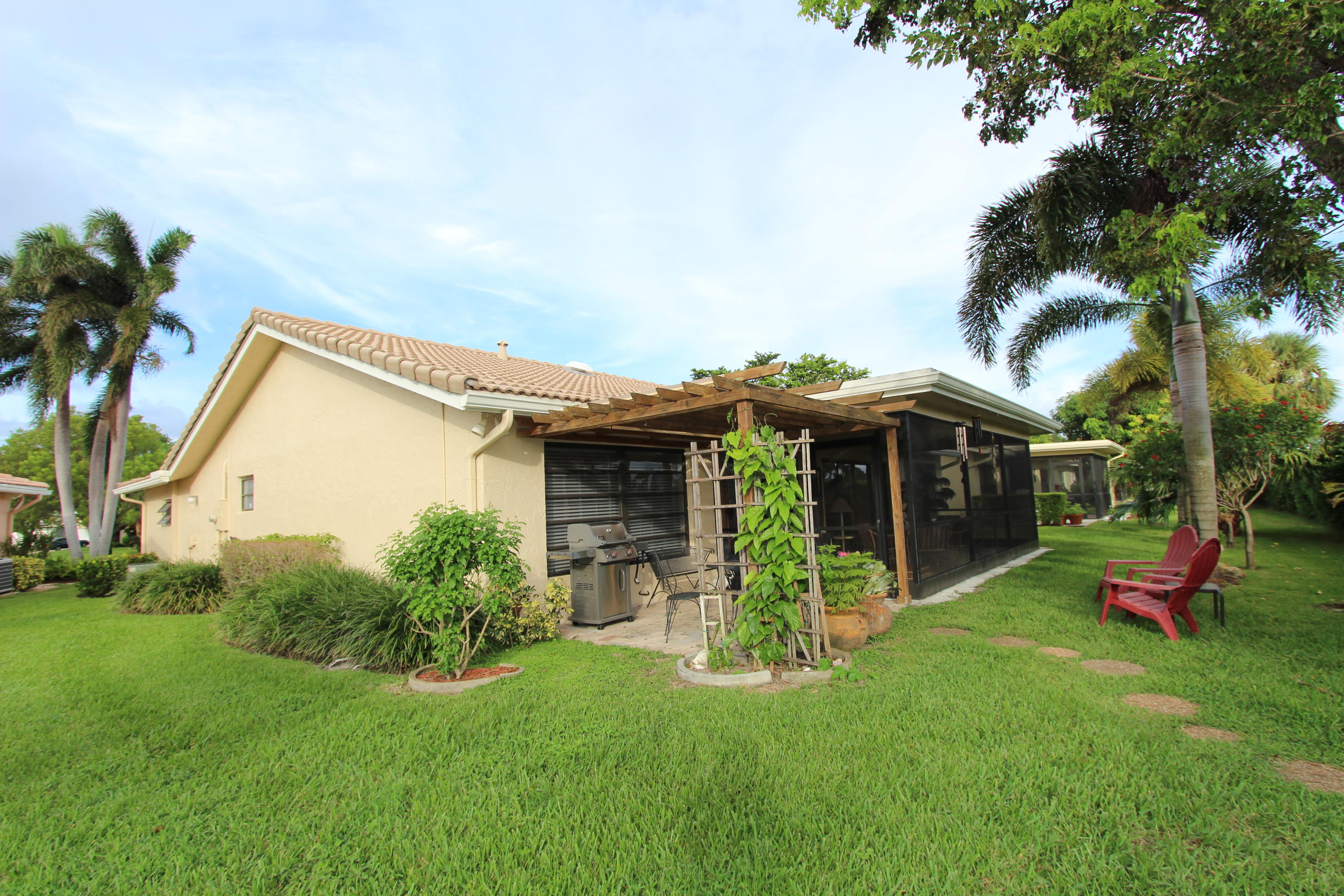5928 Colony Court Boca Raton, FL 33433 - Photo 16 of 28 back yard