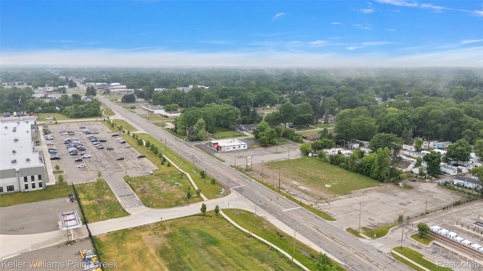 4403 Davison Road Burton, MI 48509 - Photo 21 of 27 21-4403 Davison Rd-21.jpg