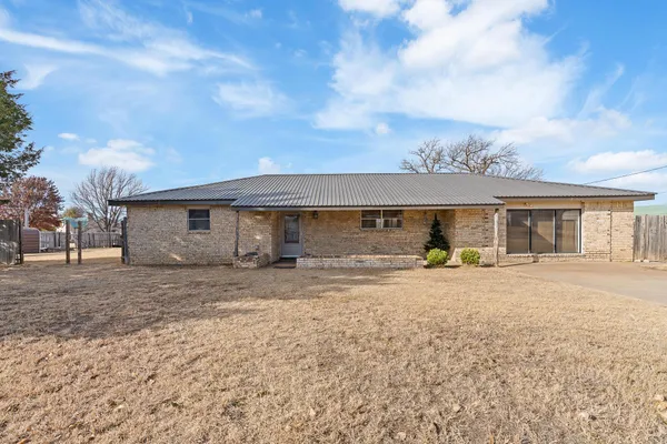 $185,000 | 1108 Hawley Street, Clarendon, TX 79226