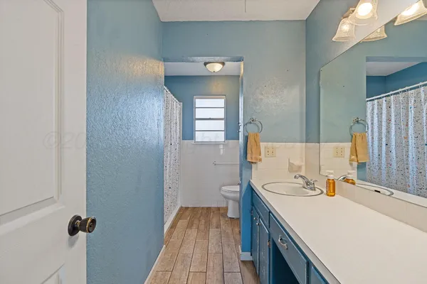 $185,000 | 1108 Hawley Street, Clarendon, TX 79226