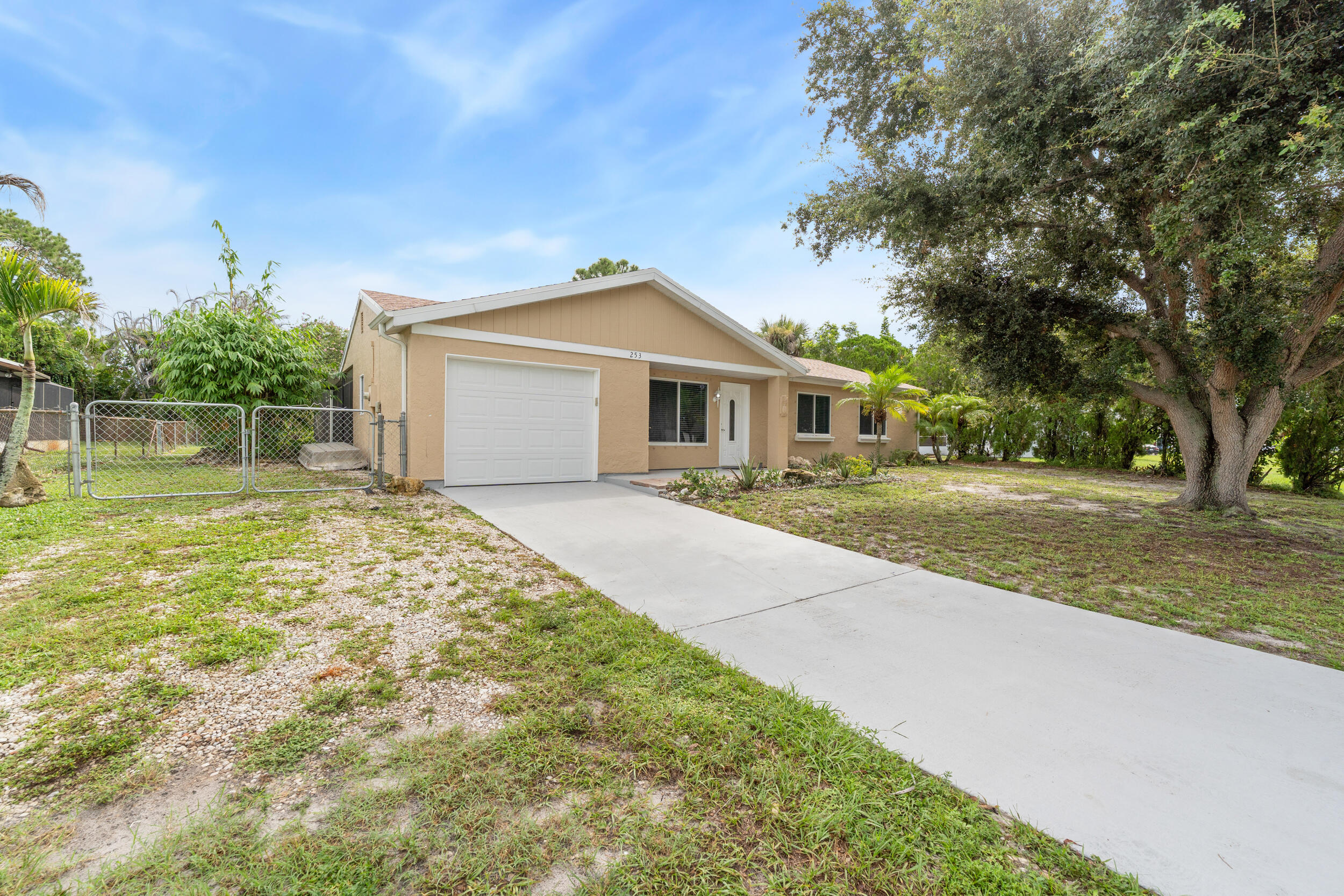 253 Southwest Cherryhill Road Port St. Lucie, FL 34953 - Photo 22 of 25 6_02