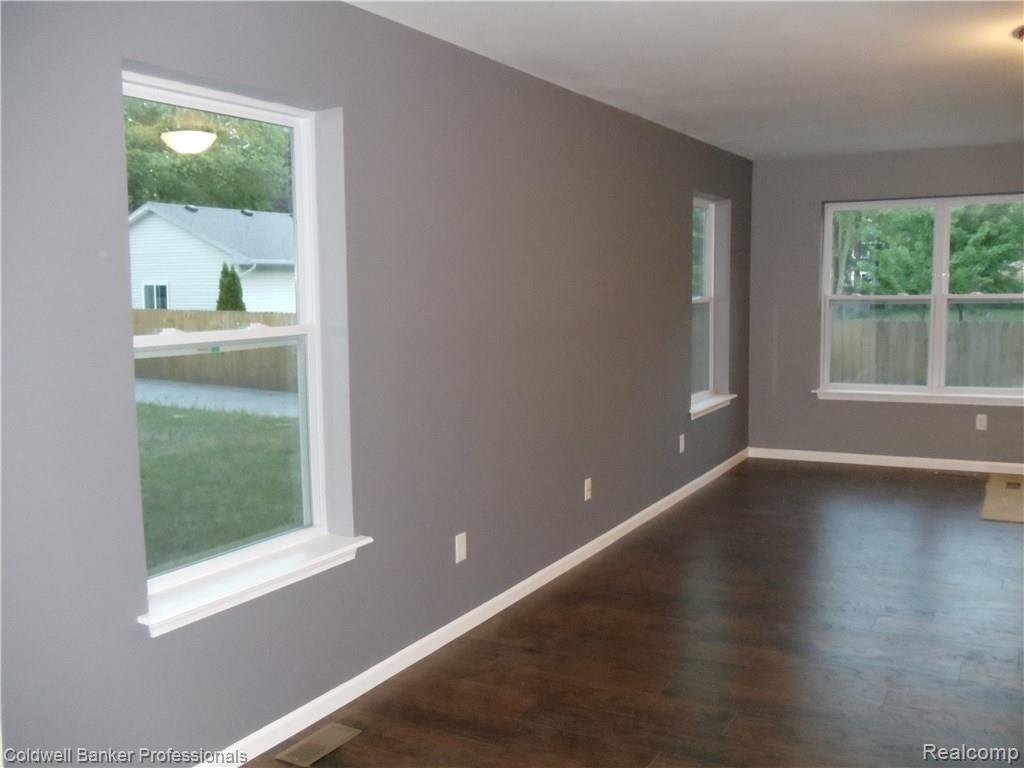 4711 Duck Lake Road North Highland, MI 48356 - Photo 6 of 29 DSC02236.JPG