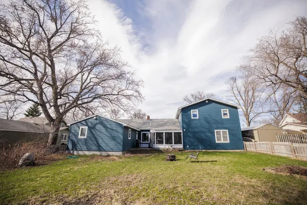 $319,900 | 507 West 11th Street, Morris, MN 56267