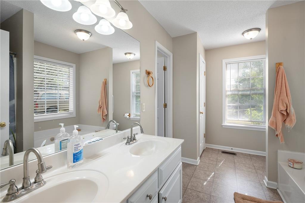 240 Orchard Way Southeast Calhoun, GA 30701 - Photo 18 of 38
