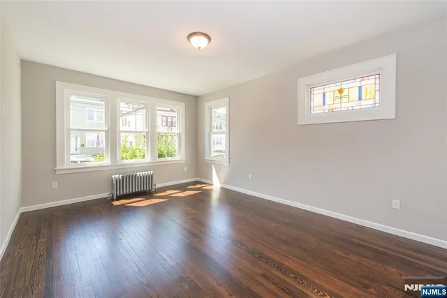 $799,000 | 134 Knapp Avenue, Clifton, NJ 07011