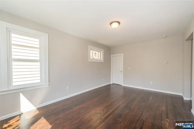 $799,000 | 134 Knapp Avenue, Clifton, NJ 07011