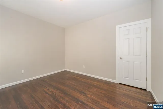 $799,000 | 134 Knapp Avenue, Clifton, NJ 07011