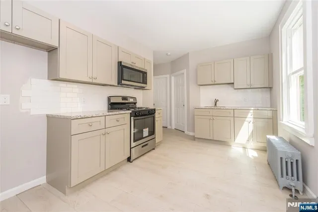 $799,000 | 134 Knapp Avenue, Clifton, NJ 07011