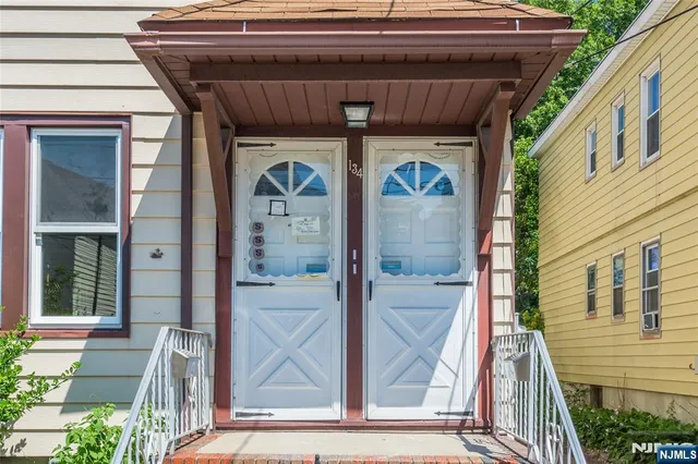 $799,000 | 134 Knapp Avenue, Clifton, NJ 07011
