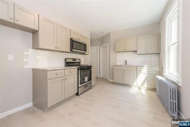 $799,000 | 134 Knapp Avenue, Clifton, NJ 07011