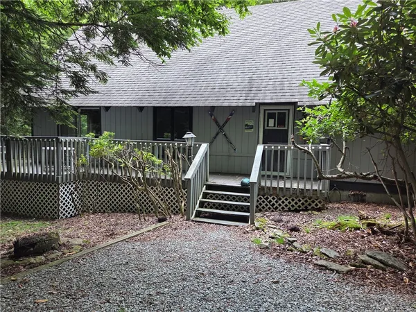 $639,000 | 107-109 Shagbark Road, Beech Mountain, NC 28604
