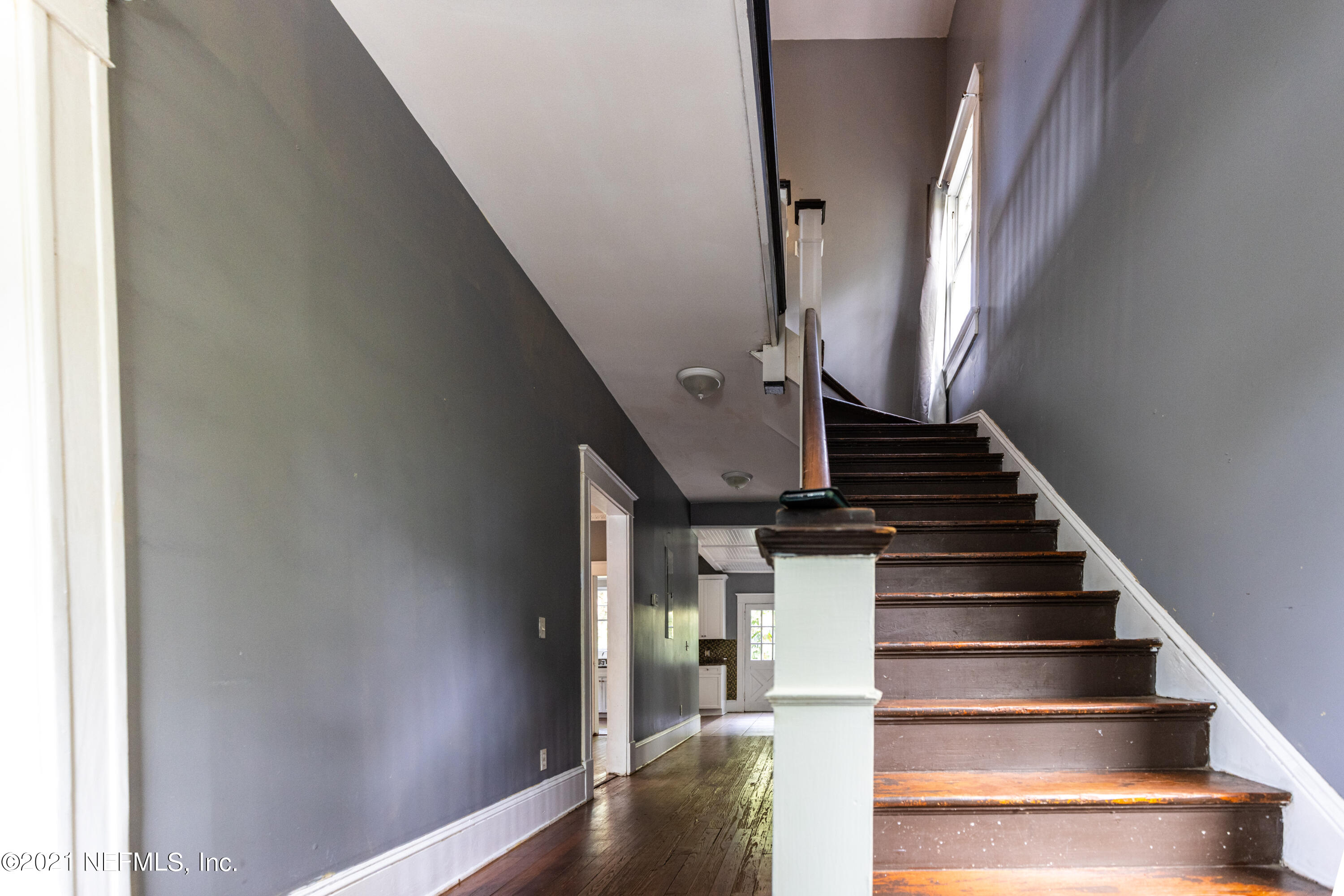 1532 Perry Street Jacksonville, FL 32206 - Photo 6 of 58 a view of entryway and hall with wooden floor