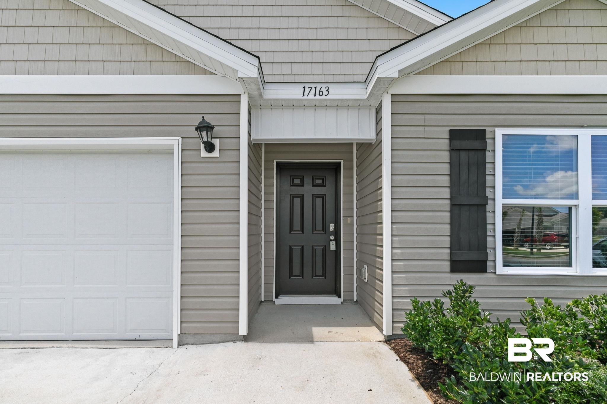 17129 Lanier Boulevard Foley, AL 36535 - Photo 4 of 37