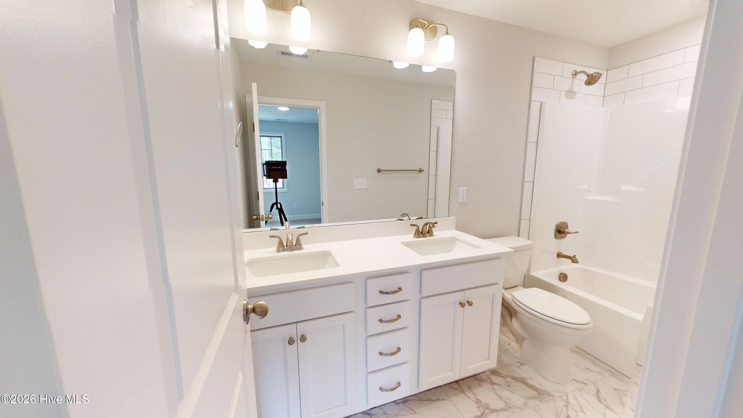 125 Juniper Lake Road Pinehurst, NC 28374 - Photo 25 of 29 Guest bath