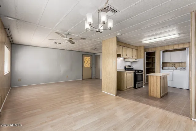 $1,250 | 8421 East Main Street, Unit 140, Mesa, AZ 85207