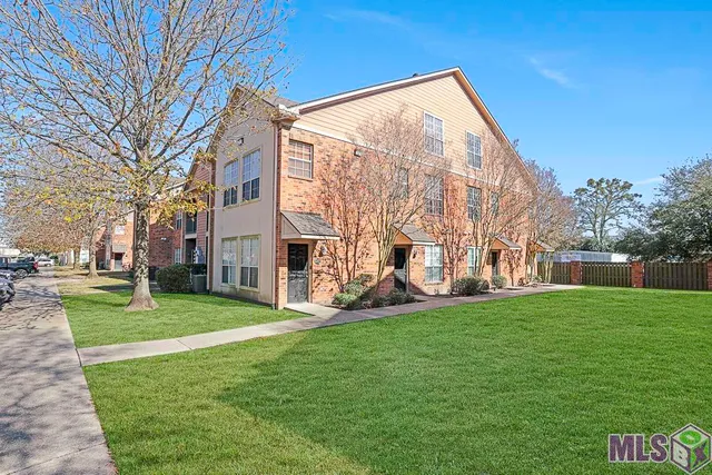 $214,000 | 710 East Boyd Drive, Unit 1604, Baton Rouge, LA 70808