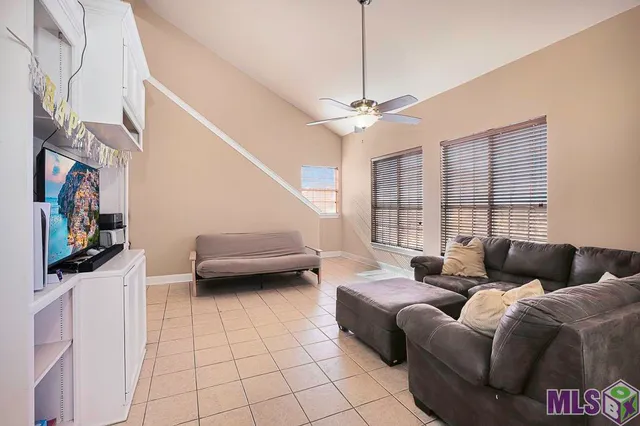 $214,000 | 710 East Boyd Drive, Unit 1604, Baton Rouge, LA 70808