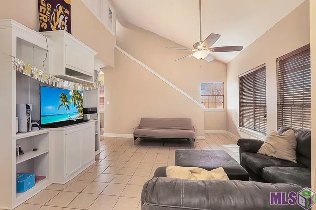 $214,000 | 710 East Boyd Drive, Unit 1604, Baton Rouge, LA 70808