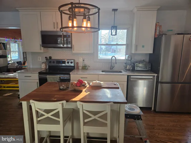 $689,000 | 7406 Kennedy Road, Nokesville, VA 20181