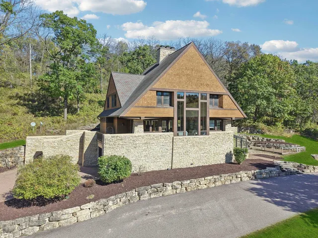 $1,950,000 | 5210 County Rd C, Spring Green, WI 53588