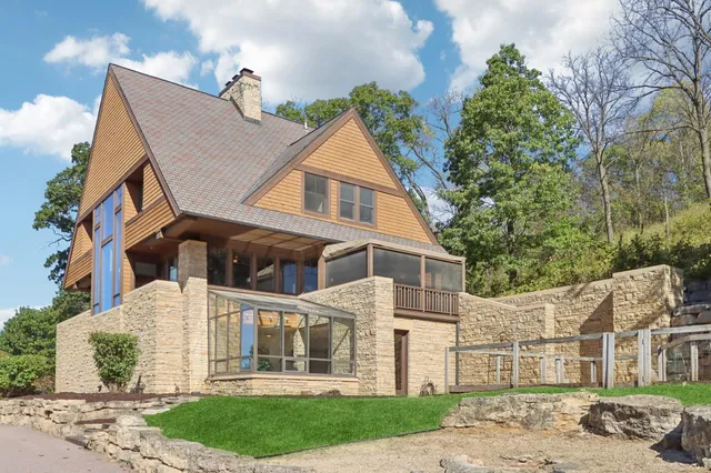 $1,950,000 | 5210 County Rd C, Spring Green, WI 53588